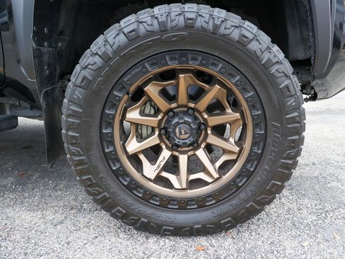 Used 2024 Toyota Tacoma TRD Off-Road image 14