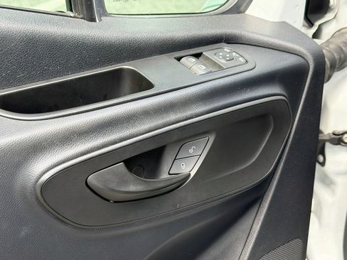 Used 2022 Mercedes-Benz Sprinter 2500 image 17