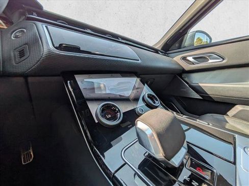 Used 2021 Land Rover Range Rover Velar R-Dynamic S image 12