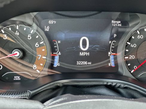 Used 2023 Jeep Compass Latitude w/ Convenience Group AWD/4WD image 29