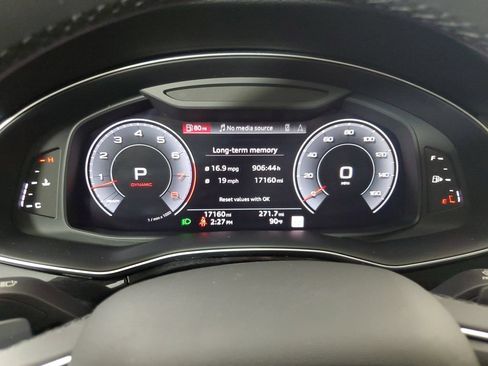 Used 2023 Audi Q7 3.0T Prestige w/ Prestige Package AWD/4WD image 27