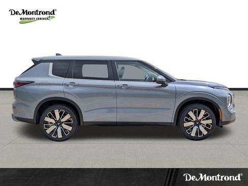 New 2026 Mitsubishi Outlander SE FWD image 4