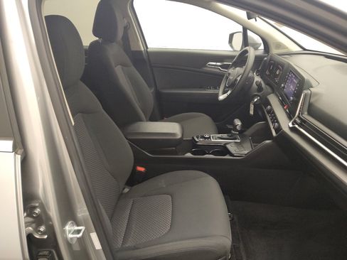 Used 2023 Kia Sportage LX image 21