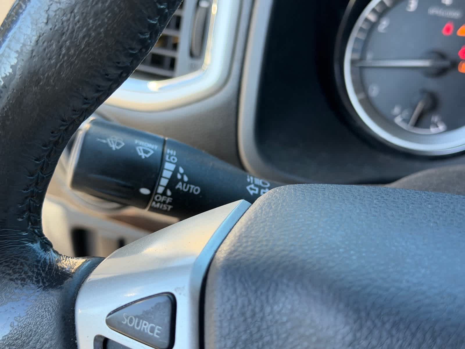 Used 2019 Nissan Titan SV w/ SV Convenience Package RWD image 19