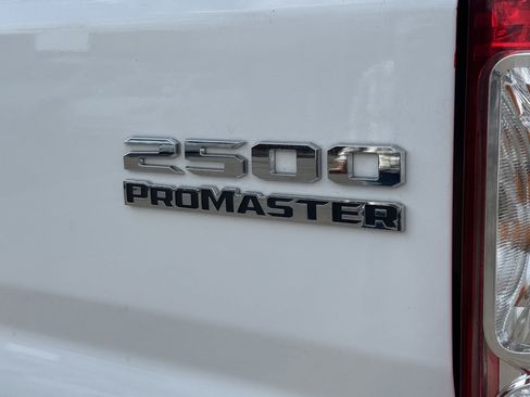 Used 2025 RAM ProMaster 2500 w/ Convenience Group FWD image 12