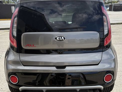 Used 2018 Kia Soul ! w/ Tech Package image 3