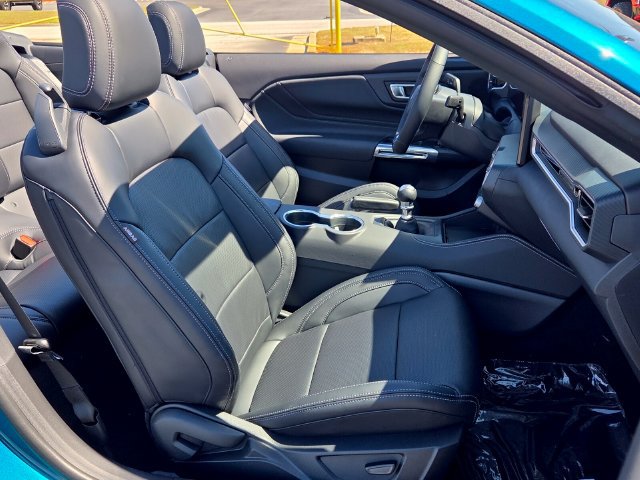 New 2026 Ford Mustang GT Premium w/ GT Performance Package RWD image 17