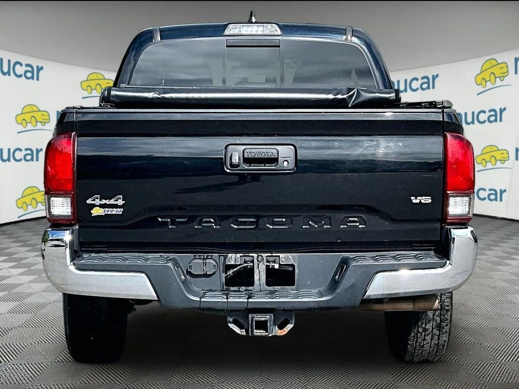 Certified 2021 Toyota Tacoma SR5 AWD/4WD image 5