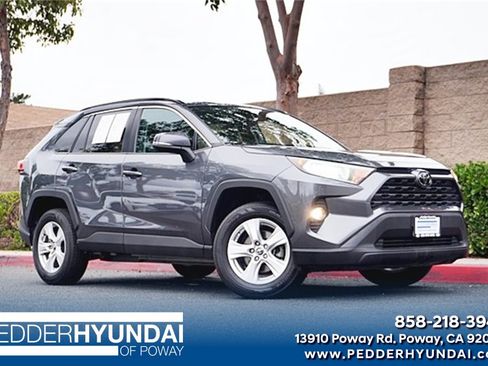 Used 2021 Toyota RAV4 XLE image 1