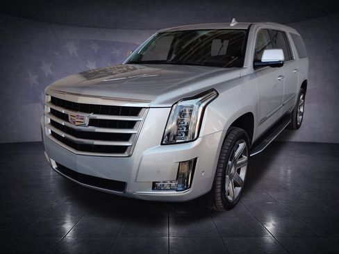 Used 2020 Cadillac Escalade ESV Luxury RWD image 36