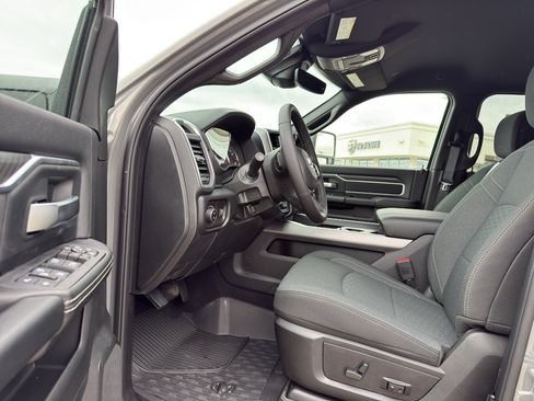 New 2026 RAM 2500 Big Horn AWD/4WD image 11