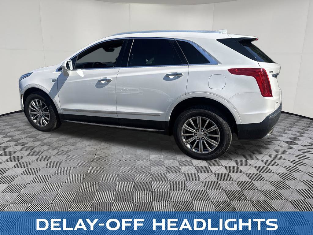 Used 2017 Cadillac XT5 Luxury AWD/4WD image 16
