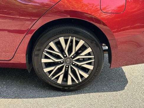 Certified 2025 Nissan Altima 2.5 SV FWD image 21