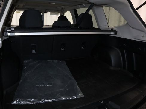 Used 2022 Subaru Forester Premium image 18
