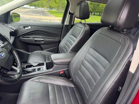 Used 2017 Ford Escape Titanium AWD/4WD image 27