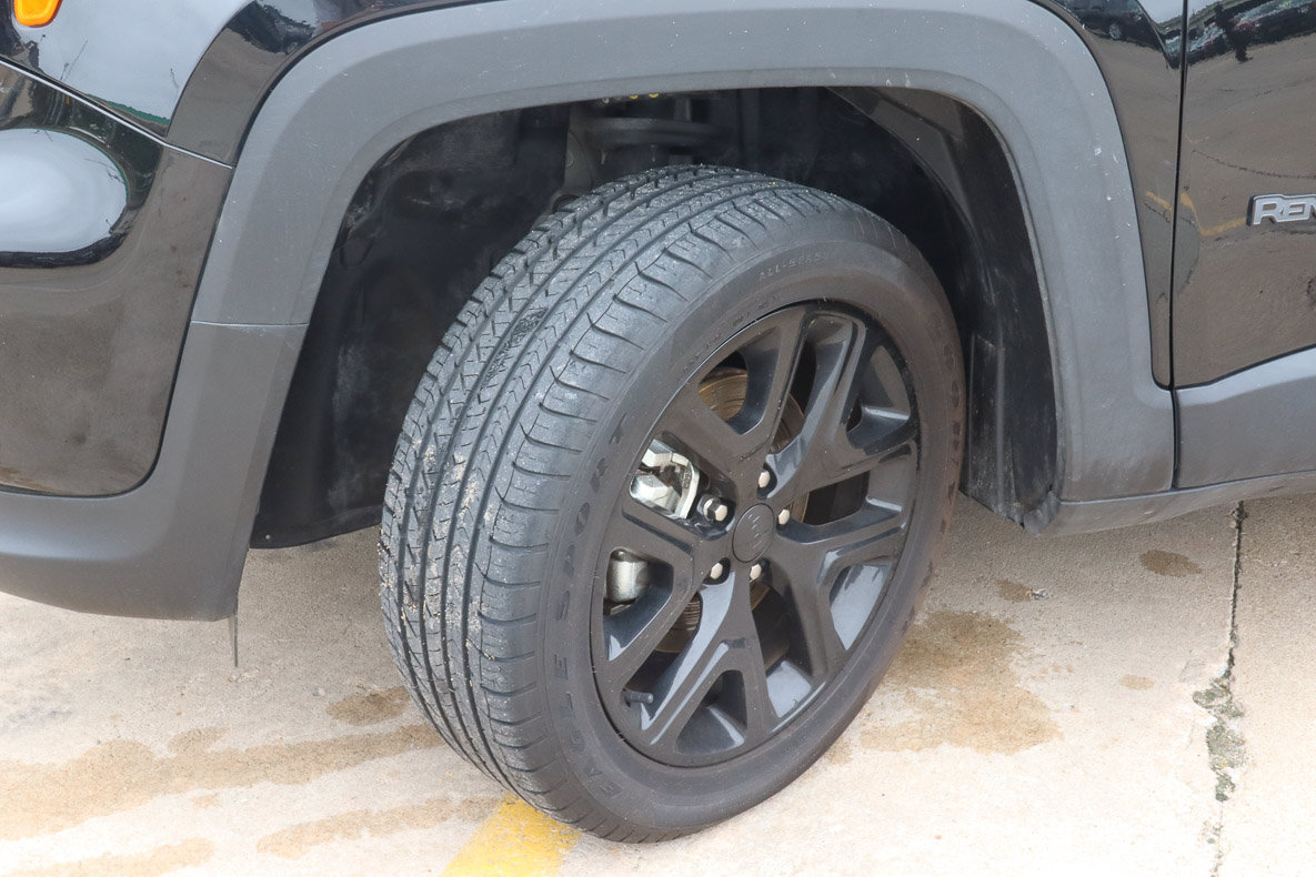 Used 2023 Jeep Renegade Altitude w/ Sun/Sound Group AWD/4WD image 17