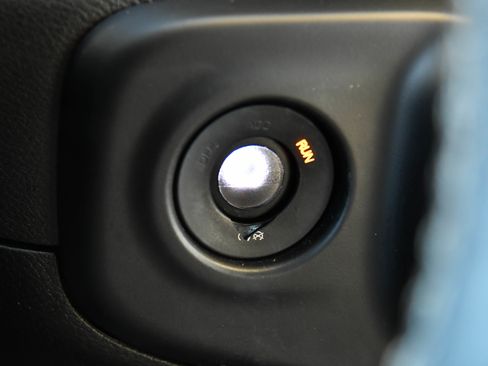 Used 2023 Jeep Wrangler Sahara w/ Cold Weather Group image 31