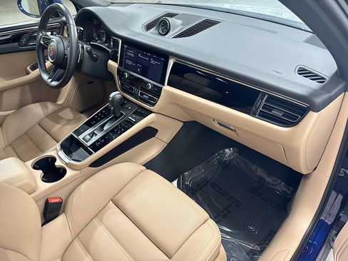 Certified 2026 Porsche Macan AWD/4WD image 15