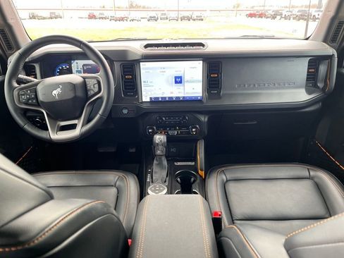 Used 2024 Ford Bronco Badlands image 19