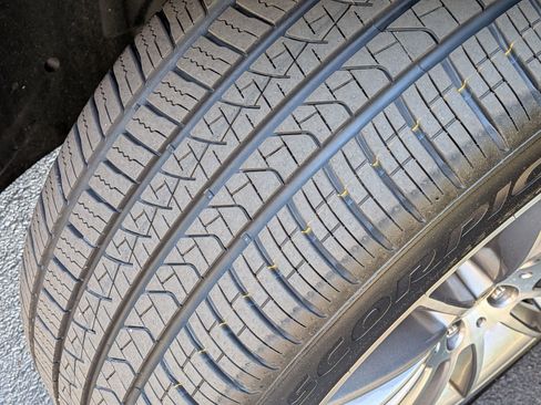 Certified 2023 Mercedes-Benz GLE 350 4MATIC w/ AMG Line Exterior image 12