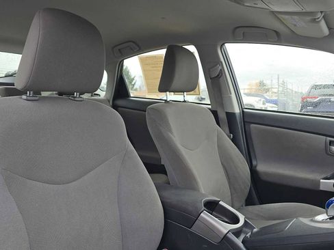 Used 2014 Toyota Prius Three image 13