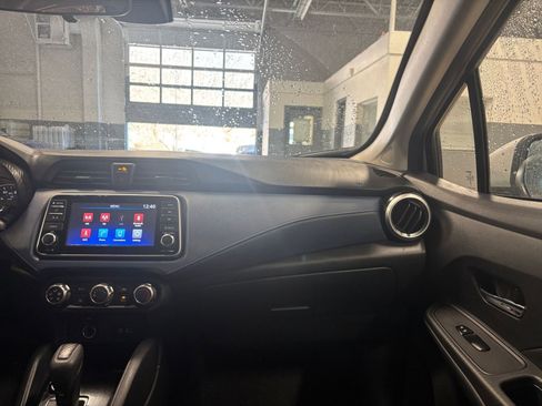 Used 2025 Nissan Versa SV image 34