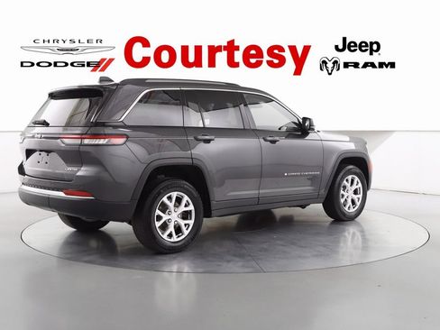 Certified 2022 Jeep Grand Cherokee Limited image 5