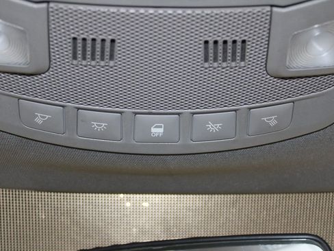 Used 2016 Ford F150 XLT image 30