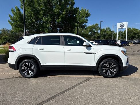 Certified 2024 Volkswagen Atlas Cross Sport SE AWD/4WD image 7