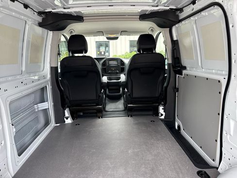 Used 2023 Mercedes-Benz Metris image 43
