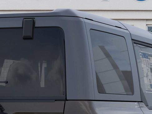 New 2025 Ford Bronco Badlands image 25