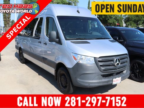 Used 2024 Mercedes-Benz Sprinter 2500 image 1