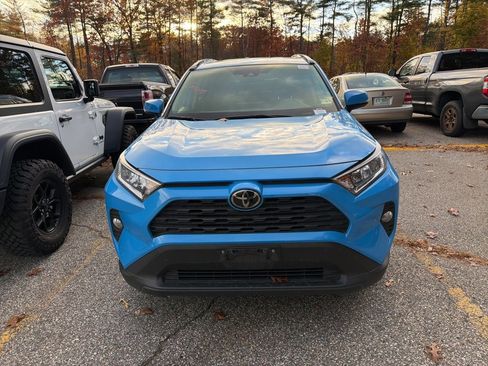 Used 2019 Toyota RAV4 XLE image 9