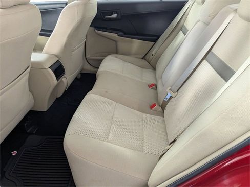Used 2014 Toyota Camry SE image 22