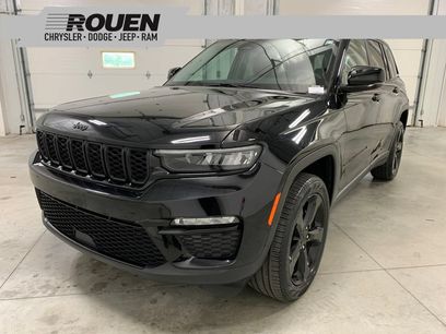 Used 2023 Jeep Grand Cherokee Limited w/ Black Appearance Package
