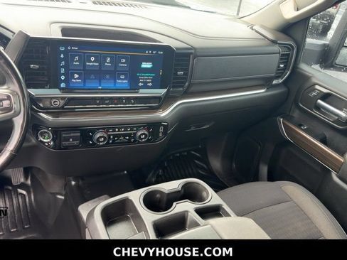 Used 2025 Chevrolet Silverado 2500 LT w/ Convenience Package AWD/4WD image 12
