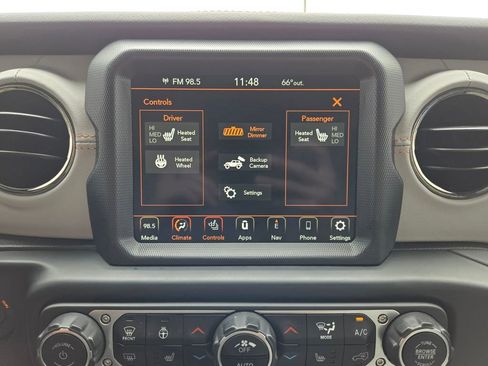 Used 2023 Jeep Wrangler Unlimited Sahara AWD/4WD image 24