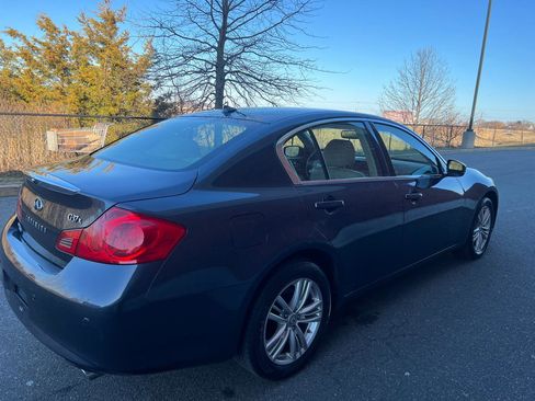 Used 2013 INFINITI G37 x w/ Premium Pkg image 8