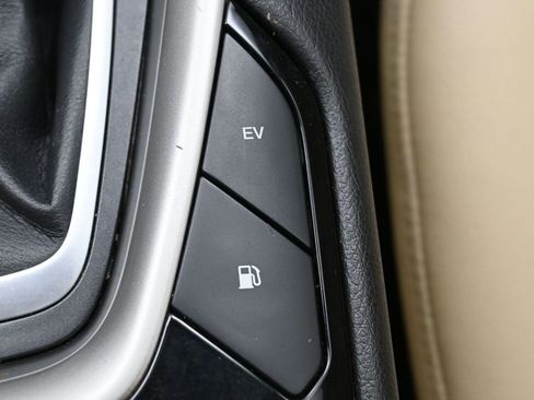 Used 2014 Ford Fusion Energi SE image 27