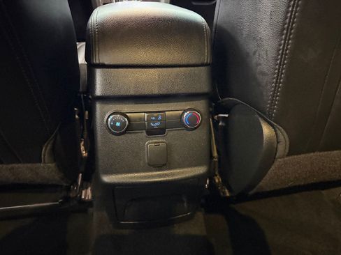 Used 2016 Ford Explorer XLT w/ Equipment Group 202A image 26