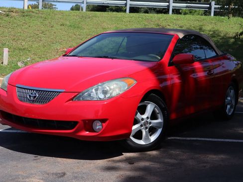 Used 2004 Toyota Solara SLE FWD image 2