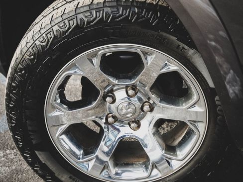 Used 2017 RAM 1500 Laramie w/ Convenience Group image 21