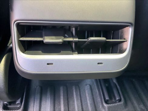 Used 2023 Tesla Model 3 Standard Range RWD image 29