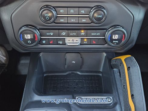 Used 2024 Ford Bronco Badlands image 17