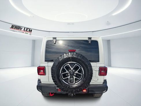 Used 2026 Jeep Wrangler Unlimited Rubicon image 4