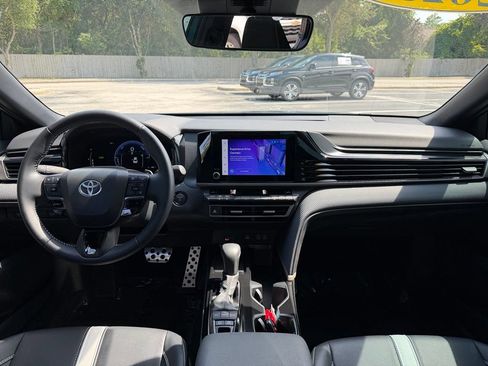 Used 2025 Toyota Camry SE w/ Convenience Package FWD image 26