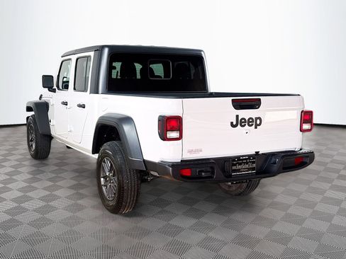 Used 2025 Jeep Gladiator Sport AWD/4WD image 5