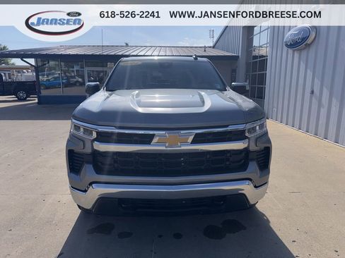 Used 2024 Chevrolet Silverado 1500 LT AWD/4WD image 2