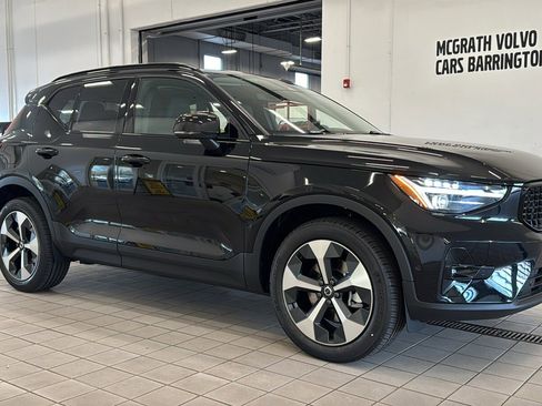 New 2026 Volvo XC40 B5 Plus w/ Climate Package AWD/4WD image 3