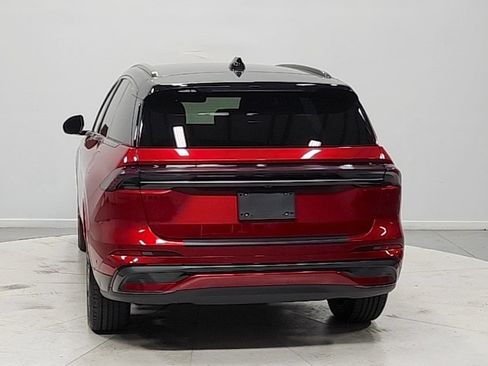 Used 2024 Lincoln Nautilus Reserve w/ Jet Appearance Package (87T) AWD/4WD image 6